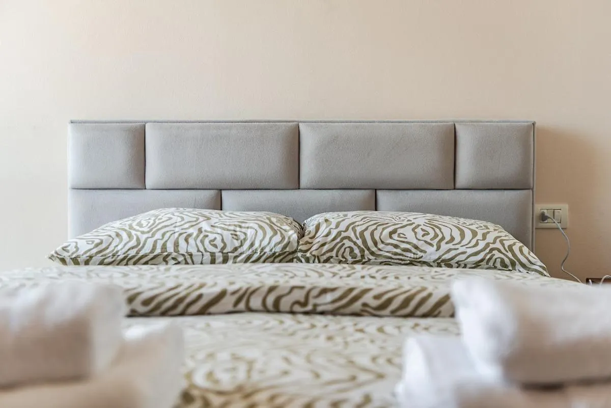 Spacious City-View Apartment Overlooking Shkodra
