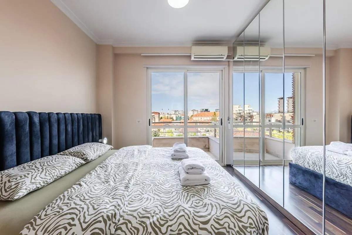 Spacious City-View Apartment Overlooking Shkodra