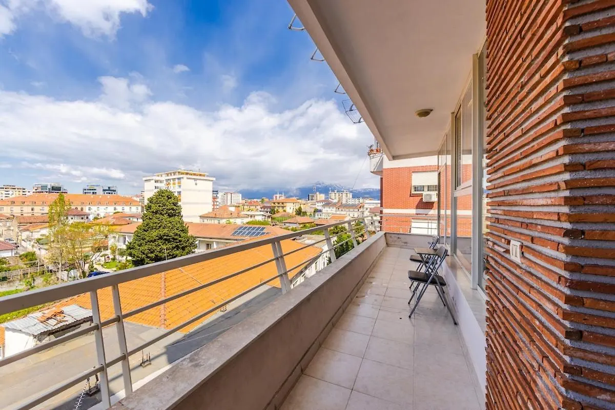 Spacious City-View Apartment Overlooking Shkodra