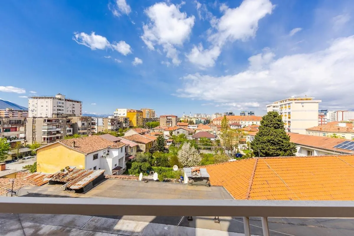 Spacious City-View Apartment Overlooking Shkodra Albanien