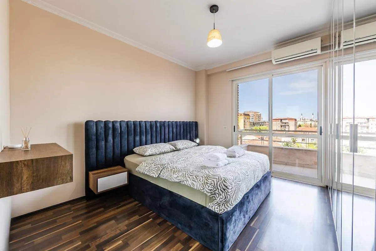 Spacious City-View Apartment Overlooking Shkodra